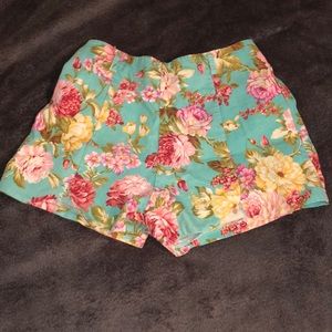 floral shorts